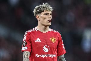 天空:加纳乔今天下午接受切尔西体检,转会费4000万镑+10%二转 天空:加纳乔今天下午接受切尔西体检,转会费4000万镑+10%二转