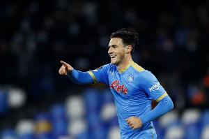 罗马诺:莱比锡边锋埃尔马斯今天前往意大利,租借回归那不勒斯 罗马诺:莱比锡边锋埃尔马斯今天前往意大利,租借回归那不勒斯