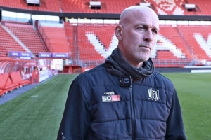 官方：试图阻止租借至对手的球员上场，前德丙球队主帅被禁赛一年