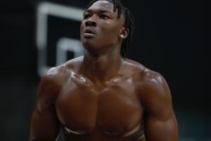 🤯这身材炸裂!湖人新秀阿杜赤裸上身训练 肌肉似魔鬼筋肉人 🤯这身材炸裂!湖人新秀阿杜赤裸上身训练 肌肉似魔鬼筋肉人