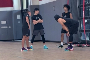 朱正晒训练照:最后1个周末在旧金山度过 迫不及待开始新高中生活 朱正晒训练照:最后1个周末在旧金山度过 迫不及待开始新高中生活