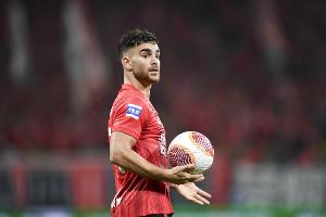 古尔芬克尔首次单场中超联赛有进球也有助攻 古尔芬克尔首次单场中超联赛有进球也有助攻