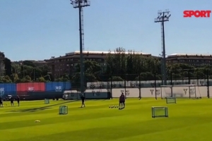 每体:费尔明参加了巴萨今日训练课,加维因膝部不适缺席 每体:费尔明参加了巴萨今日训练课,加维因膝部不适缺席