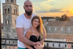 波兰铁锤戈塔特晒夫妻合照并宣布喜讯:我快要当爸爸了❤️🔥 波兰铁锤戈塔特晒夫妻合照并宣布喜讯:我快要当爸爸了❤️🔥