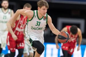 拼尽全力!乔库巴蒂斯15中7空砍全队最高20分7助 罚球6中5 拼尽全力!乔库巴蒂斯15中7空砍全队最高20分7助 罚球6中5