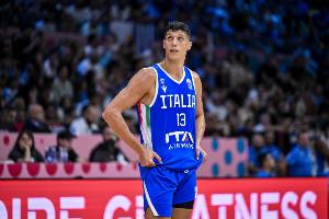 率队首胜!丰泰基奥10中4拿下14分4板2助1断 率队首胜!丰泰基奥10中4拿下14分4板2助1断