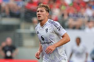 罗马诺:霍伊伦今天飞往罗马,将接受那不勒斯体检 罗马诺:霍伊伦今天飞往罗马,将接受那不勒斯体检