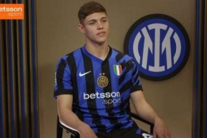 意媒:帕拉西奥斯决定留队,国米尊重他的意愿并已停止引进新后卫 意媒:帕拉西奥斯决定留队,国米尊重他的意愿并已停止引进新后卫