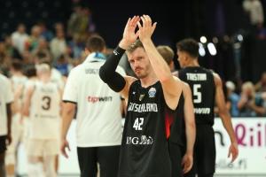 德国名将欧锦赛三分命中率70.6% 前年战美国晃趴哈利射中关键三分 德国名将欧锦赛三分命中率70.6% 前年战美国晃趴哈利射中关键三分