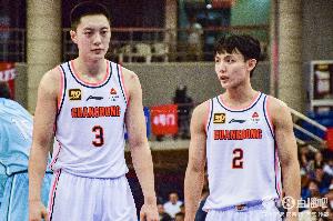 媒体人:广东阵容比过去几年宽裕很多 还需看外援的引进情况&磨合 媒体人:广东阵容比过去几年宽裕很多 还需看外援的引进情况&磨合