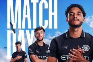 曼城晒海报预热客战布莱顿:南海岸的周日👊 曼城晒海报预热客战布莱顿:南海岸的周日👊