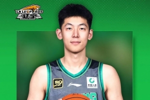 辽宁沈阳三生飞豹篮球俱乐部与张陈治锋完成续约:B类5年 辽宁沈阳三生飞豹篮球俱乐部与张陈治锋完成续约:B类5年