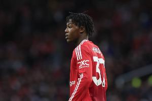 积极,梅努本场4次赢回球权,是其登场以后场上球员最多 积极,梅努本场4次赢回球权,是其登场以后场上球员最多