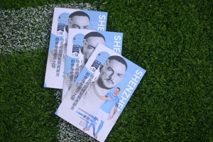 深圳新鹏城2025赛季主场观赛指南来啦!本期焦点人物:德·列昂索 深圳新鹏城2025赛季主场观赛指南来啦!本期焦点人物:德·列昂索