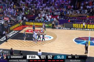 差点打起来!弗朗西斯科跟东契奇拥抱后上空篮刷分 引起对手不满 差点打起来!弗朗西斯科跟东契奇拥抱后上空篮刷分 引起对手不满