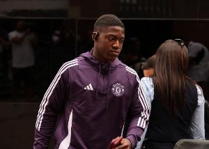 决心离队！邮报：梅努对自己成为替补很失望，他渴望更多出场时间