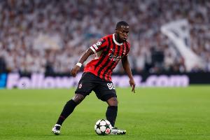 迪马:穆萨租借亚特兰大预计今天完成 含买断选项&总价约2500万欧 迪马:穆萨租借亚特兰大预计今天完成 含买断选项&总价约2500万欧