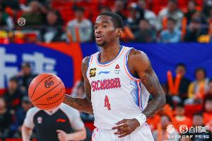 媒体人:萨姆纳至少目前还没有加盟广东 媒体人:萨姆纳至少目前还没有加盟广东