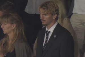 纽卡9000万欧新援!沃尔特马德在看台观看了纽卡vs利兹联的比赛 纽卡9000万欧新援!沃尔特马德在看台观看了纽卡vs利兹联的比赛