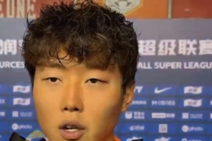 高准翼:韩导布置尽量不要让他们从中路出球,我们反击效率挺高 高准翼:韩导布置尽量不要让他们从中路出球,我们反击效率挺高