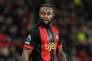 塞梅尼奥:波罗是顶级右后卫,在英超面对边后卫我总想证明自己 塞梅尼奥:波罗是顶级右后卫,在英超面对边后卫我总想证明自己