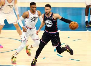 美记:威少与本西希望获得高于老将底薪的报价 这让他们无人问津 美记:威少与本西希望获得高于老将底薪的报价 这让他们无人问津