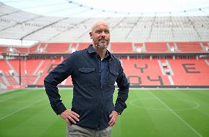 记者:药厂发现滕哈赫是错误人选时没浪费时间,但当初为啥要请他 记者:药厂发现滕哈赫是错误人选时没浪费时间,但当初为啥要请他