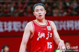 王奕博:感谢浙江多年的栽培与磨砺 感谢青岛给予的宝贵机会&信任 王奕博:感谢浙江多年的栽培与磨砺 感谢青岛给予的宝贵机会&信任