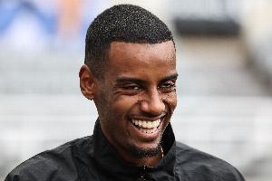 前维拉CEO:若纽卡想卖伊萨克早卖了,这么迟才卖说明没找好替身 前维拉CEO:若纽卡想卖伊萨克早卖了,这么迟才卖说明没找好替身