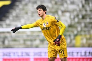 曼联跟队记者:拉门斯已经在卡灵顿基地,准备完成转会 曼联跟队记者:拉门斯已经在卡灵顿基地,准备完成转会