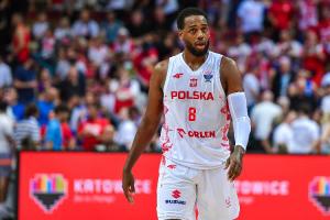 波兰归化个“乔丹”!劳埃德欧锦赛杀疯了 场均28.3分&三分61.9% 波兰归化个“乔丹”!劳埃德欧锦赛杀疯了 场均28.3分&三分61.9%