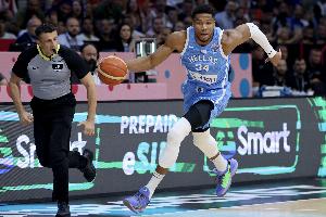 将对阵希腊!努尔基奇:需要限制住字母转换进攻 我们会做好准备 将对阵希腊!努尔基奇:需要限制住字母转换进攻 我们会做好准备