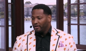 霍里:我们这种角色球员大学时也是头号球星 为湖人夺冠牺牲很多 霍里:我们这种角色球员大学时也是头号球星 为湖人夺冠牺牲很多