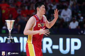 广厦总经理:大秋是我选的队员 他勤勤恳恳&国家队和俱乐部都如此 广厦总经理:大秋是我选的队员 他勤勤恳恳&国家队和俱乐部都如此