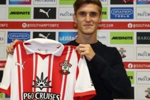 官方:南安普顿租借丹麦后卫耶勒特一年,可选择850万欧买断 官方:南安普顿租借丹麦后卫耶勒特一年,可选择850万欧买断