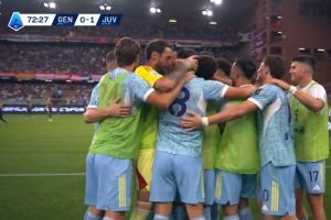 终于破僵!弗拉霍维奇头球破门,众队友一同参与庆祝 终于破僵!弗拉霍维奇头球破门,众队友一同参与庆祝