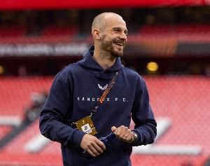 记者:贝西克塔斯签沃尔夫斯堡前锋切尔尼达协议 记者:贝西克塔斯签沃尔夫斯堡前锋切尔尼达协议