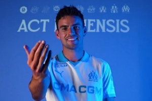 官方:布莱顿中场奥莱利加盟马赛,据悉租借费200万欧&无买断条款 官方:布莱顿中场奥莱利加盟马赛,据悉租借费200万欧&无买断条款