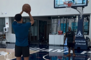 手术10周后开始训练!哈利伯顿更新社媒 晒出自己练习罚球的视频 手术10周后开始训练!哈利伯顿更新社媒 晒出自己练习罚球的视频