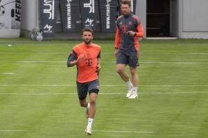 其实不想走!图片报:温哥华白浪放假,穆勒叕回到拜仁基地训练 其实不想走!图片报:温哥华白浪放假,穆勒叕回到拜仁基地训练