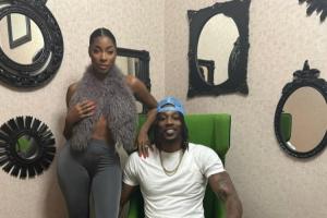 和好了？霍华德妻子晒恩爱合照 两月前她起诉离婚+要求分财产