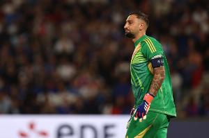 天空:已和多纳鲁马&巴黎达协议,曼城想先确保出售埃德森再签人 天空:已和多纳鲁马&巴黎达协议,曼城想先确保出售埃德森再签人