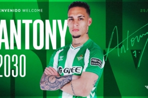 马卡:安东尼曾接近加盟利雅得胜利,C罗及身边人也看好他加盟 马卡:安东尼曾接近加盟利雅得胜利,C罗及身边人也看好他加盟