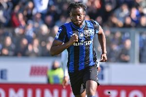 德天空记者:卢克曼不会加盟拜仁,交易已经告吹 德天空记者:卢克曼不会加盟拜仁,交易已经告吹