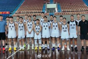 媒体人:从纸面实力看 想不出哪支球队能在全运赛场与广东队抗衡 媒体人:从纸面实力看 想不出哪支球队能在全运赛场与广东队抗衡