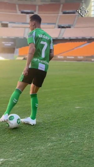 知道你们想看什么😉贝蒂斯发布安东尼转圈圈纯享版视频 知道你们想看什么😉贝蒂斯发布安东尼转圈圈纯享版视频