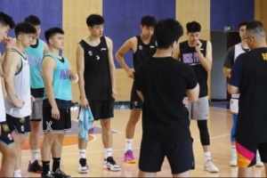 福建男篮夏训继续！每一滴汗水 都是浇灌成功的甘露