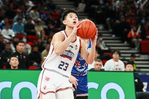 加盟NCAA D1强校？林葳经纪人公司社媒关注俄勒冈大学男篮