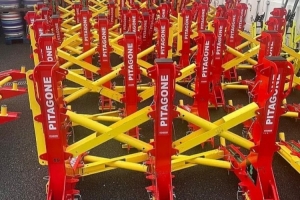 邮报:利物浦球迷遇袭后,曼联在老特拉福德外设立先进移动屏障 邮报:利物浦球迷遇袭后,曼联在老特拉福德外设立先进移动屏障