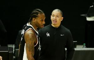 卢:新赛季至少要进西决 我们足够有天赋只是要保持健康 卢:新赛季至少要进西决 我们足够有天赋只是要保持健康